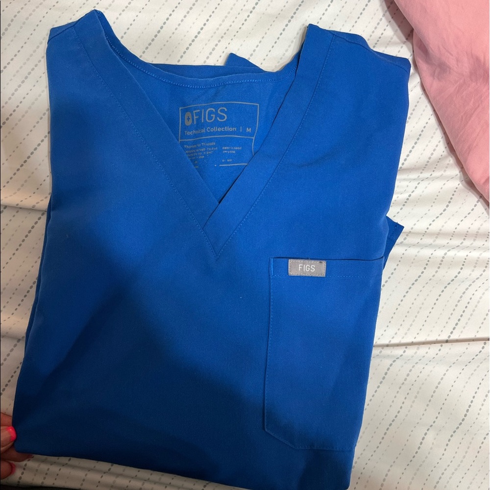 FIGS one pocket scrub top - Blue